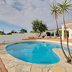 Casa Do Cerro Oda ve Kahvaltı Moncarapacho