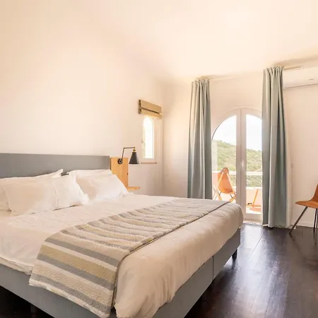 לינה וארוחת בוקר Casa Do Cerro 4*